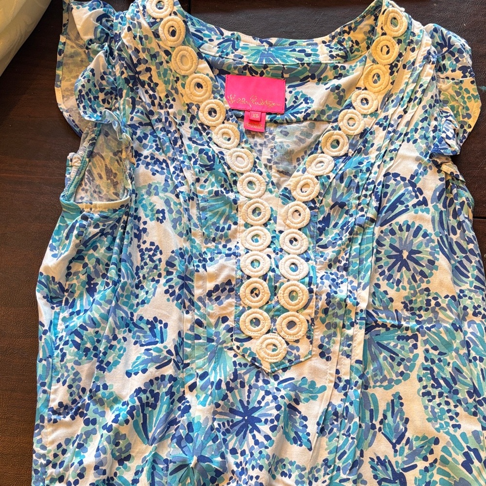 Lilly Pulitzer Blue and White Floral Top with Cream Embroidery